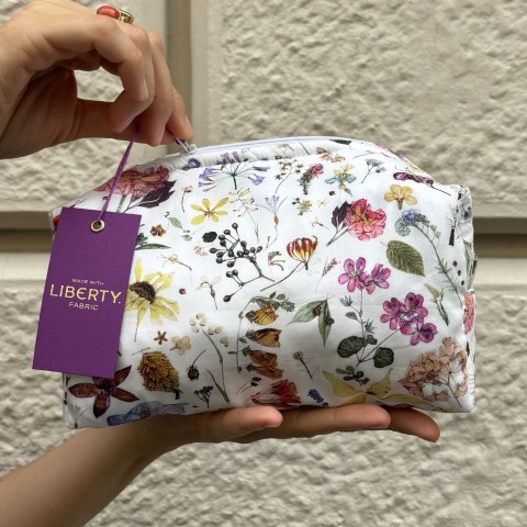 Liberty Floral Eve - Beauty pochette in tessuto Liberty London